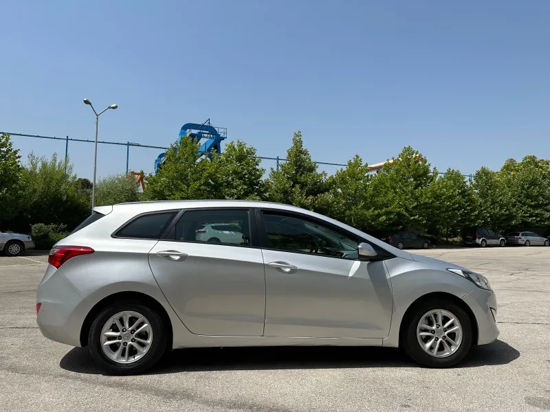 Hyundai I30 1.6D 110кс Автомат Image 5